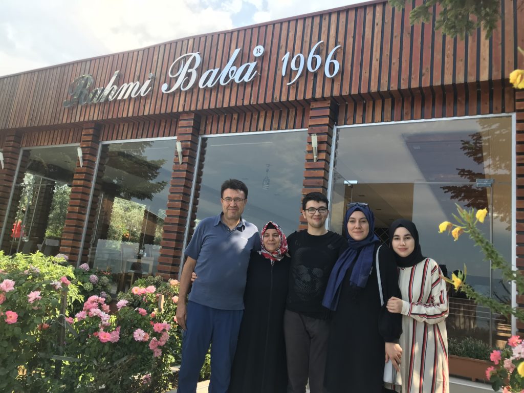 Ali Egemen, Ali Egemen Kimdir, Ali Egemen Referans, Ali Egemen Konya, Ali Egemen 1990 Mülkiye Mezunu, Ali Egemen Yeminli Mali Müşavir, Ali Egemen Referans Yeminli Mali Müşavirlik A.Ş. Ortağı, Ali Egemen Ankara Siyasallılar Vakfı kurucularından, Fotoğraflar icon