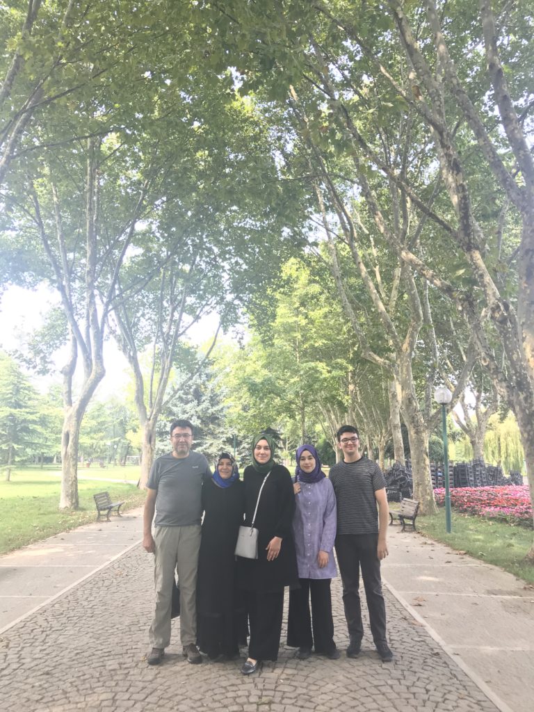 Ali Egemen, Ali Egemen Kimdir, Ali Egemen Referans, Ali Egemen Konya, Ali Egemen 1990 Mülkiye Mezunu, Ali Egemen Yeminli Mali Müşavir, Ali Egemen Referans Yeminli Mali Müşavirlik A.Ş. Ortağı, Ali Egemen Ankara Siyasallılar Vakfı kurucularından, Fotoğraflar icon